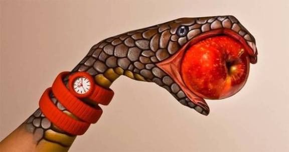 Body-Painting-Guido-Daniele-Mains-Toy-Watch-03